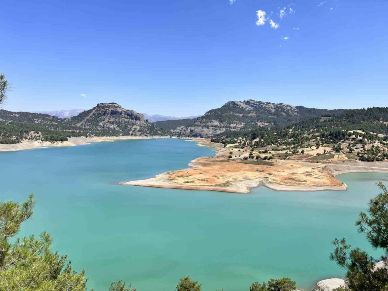 Kahramanmaraş’ın Onikişubat ilçesinde yer alan Ilıca Kaplıcaları yolu, sadece termal
