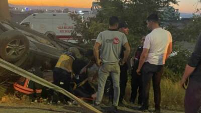 Malatya’da kamyon ile otomobilin karıştığı trafik kazasında 1’i ağır 2
