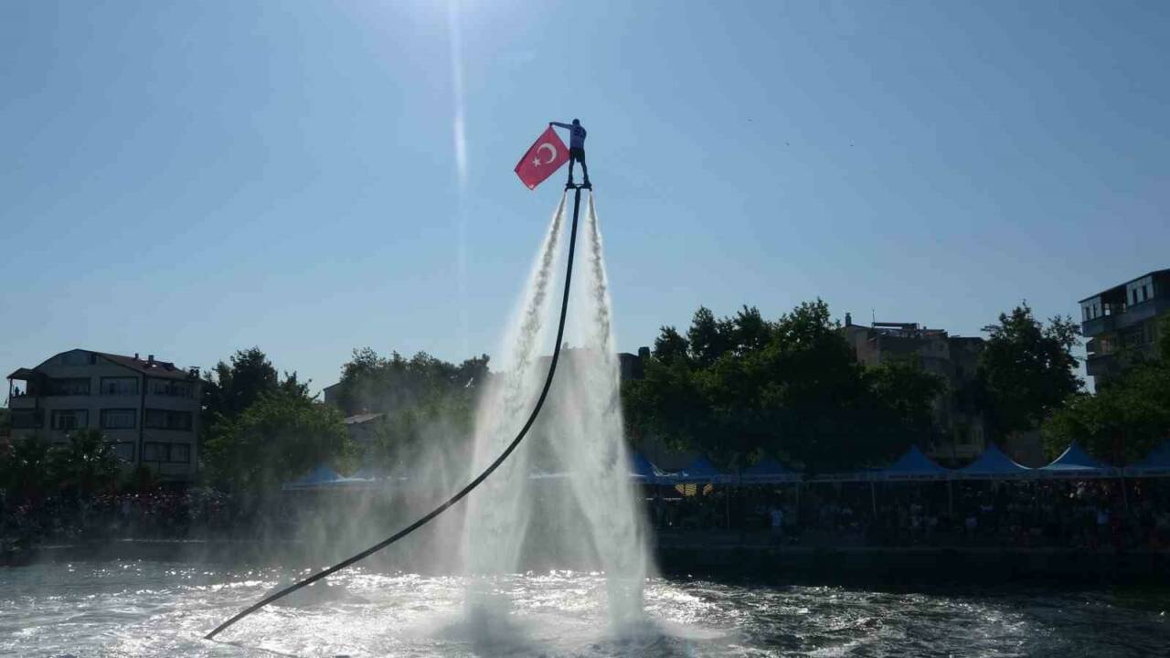 Karabiga Belediyesi tarafından düzenlenen Priapos Deniz Festivali, büyük bir coşkuyla