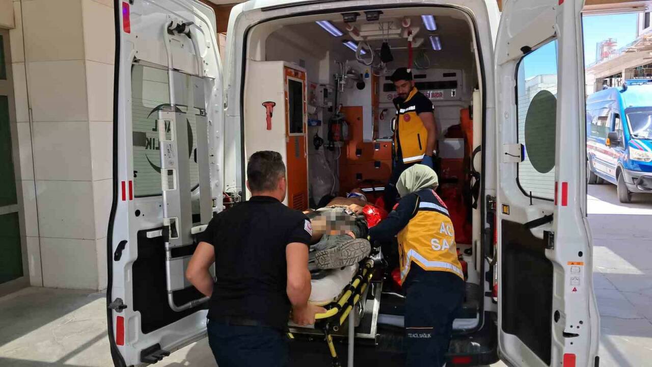 Karaman’da girdiği inşaatta 2 metre yükseklikten düşen çocuk yaralandı. Olay,