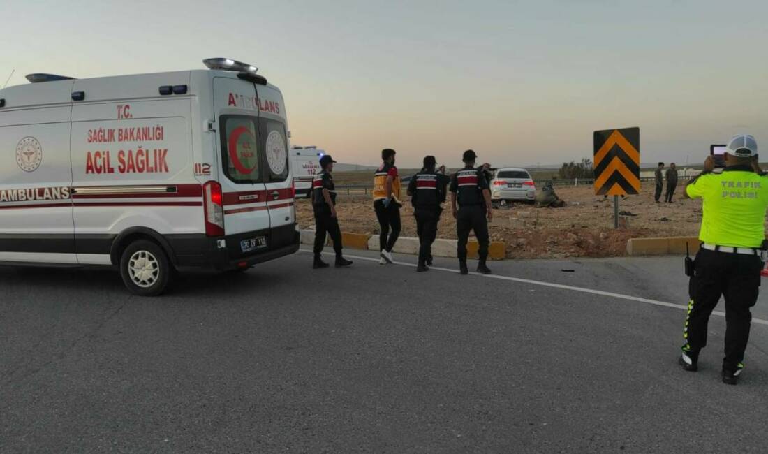 Karaman’da iki otomobilin çarpışması sonucu meydana gelen trafik kazasıda 2’si