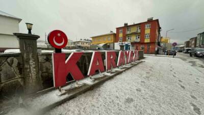 Erzurum’da sağanak yağış Karayazı’da dolu şeklinde etkili oldu. Erzurum ve
