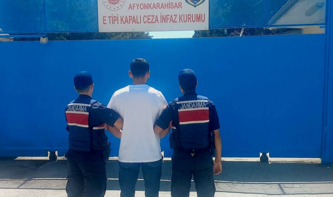 Afyonkarahisar’da kasten öldürme suçundan hapis cezasıyla aranan bir şahıs polis