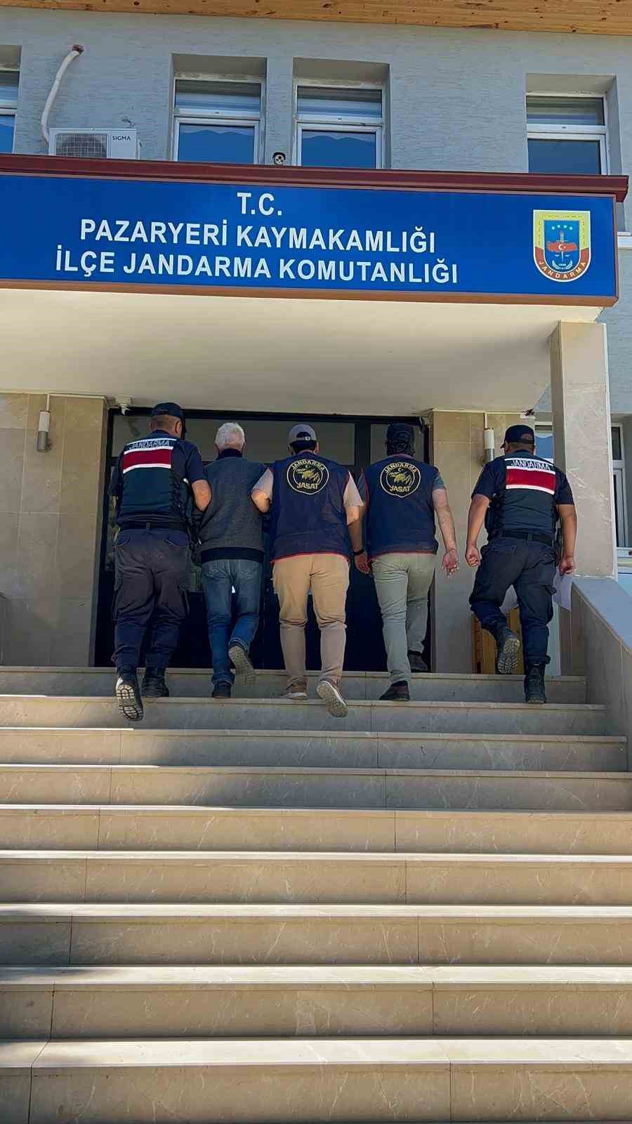 Bilecik’te bir kişiyi öldürerek olay yerinden kaçan şahıs kendi kendini