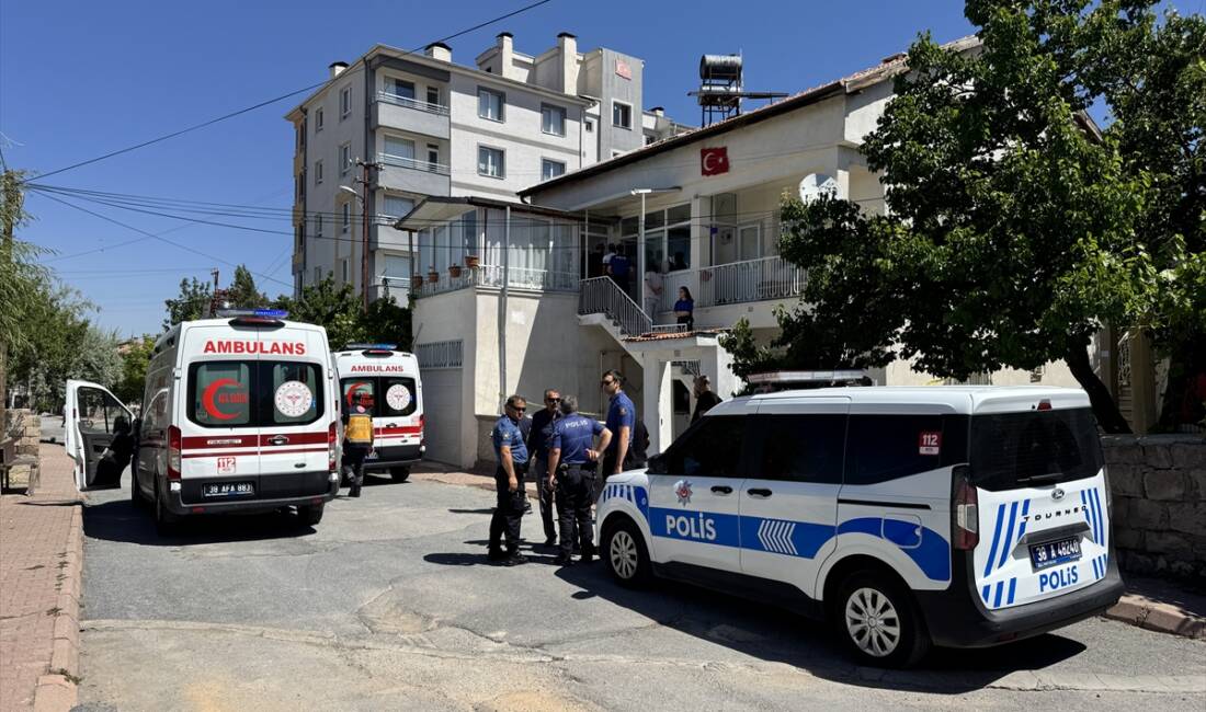 KAYSERİ (AA) – Kayseri’de bir kişi tartıştığı üvey kızını tüfekle