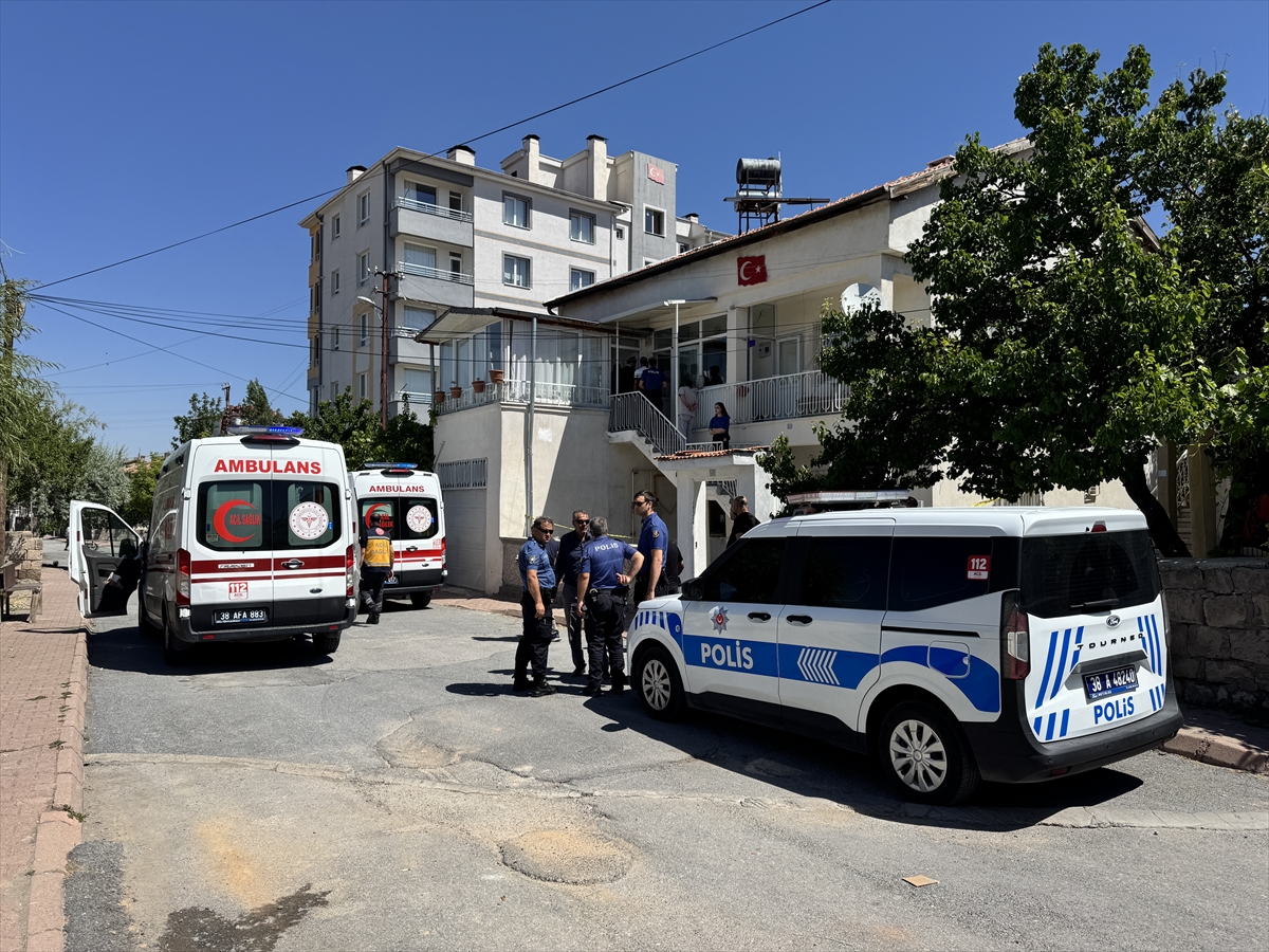 KAYSERİ (AA) – Kayseri’de bir kişi tartıştığı üvey kızını tüfekle