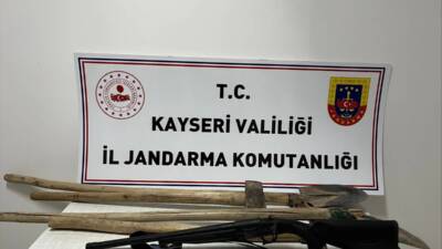 KAYSERİ (AA) – Kayseri’nin Akkışla ilçesinde kaçak kazı yapan 2