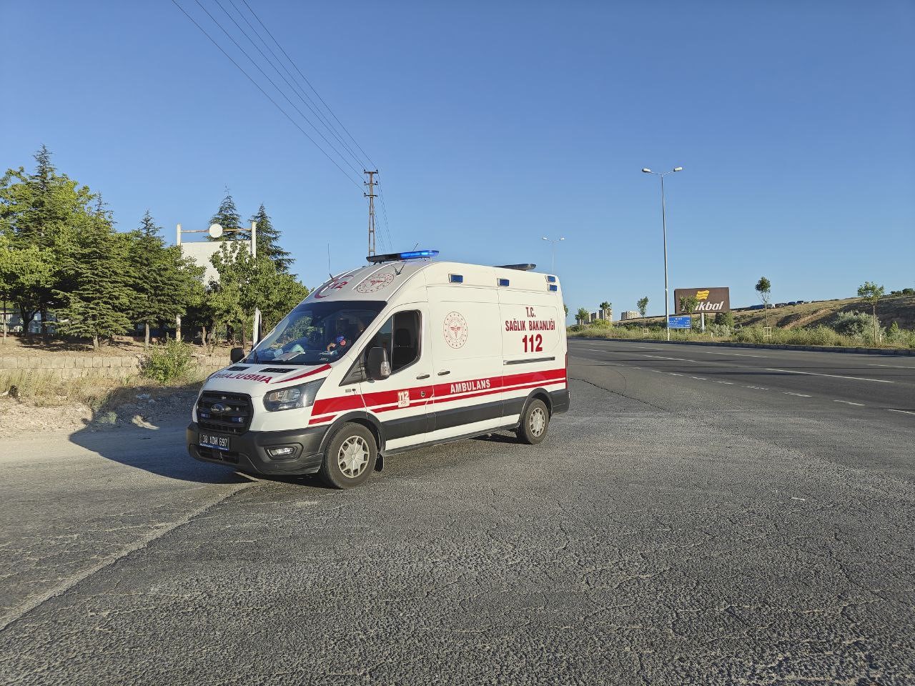 Kayseri’nin Melikgazi ilçesinde meydana gelen silahlı kavgada 3 kişi yaralandı.