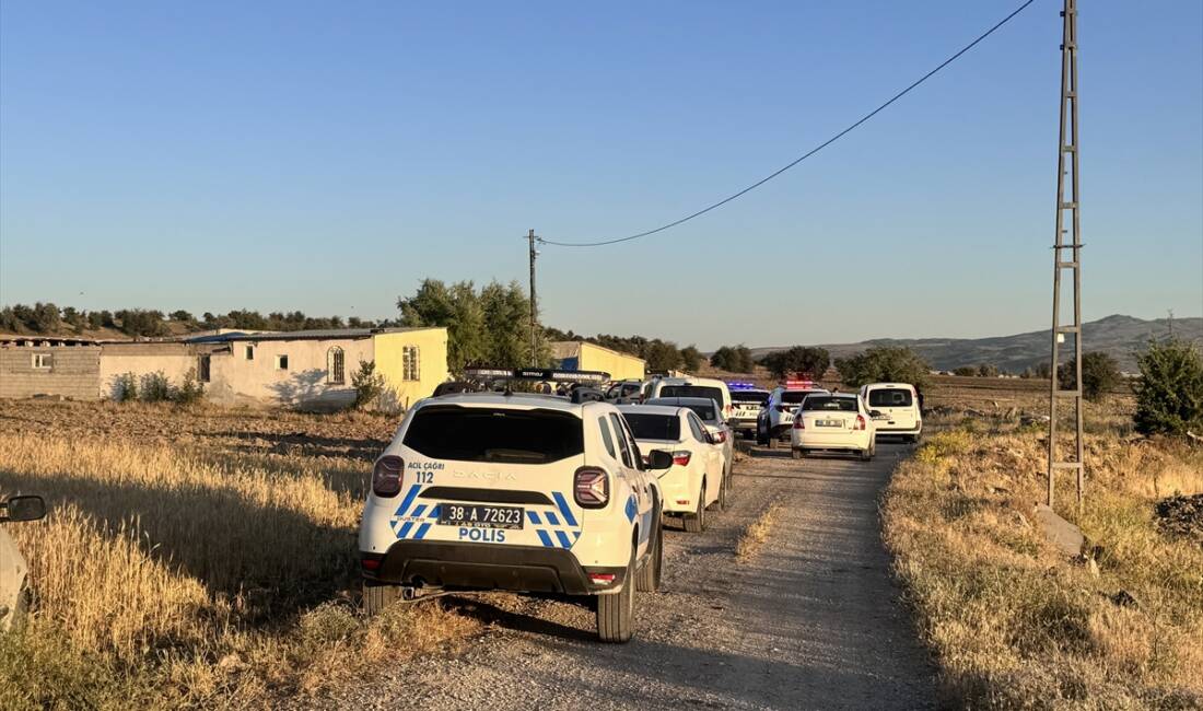 KAYSERİ (AA) – Kayseri’nin Melikgazi ilçesinde çıkan silahlı kavgada 3