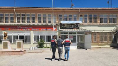 ESKİŞEHİR (AA) – Eskişehir’de kırmızı bültenle aranan şüpheli jandarma ekiplerince