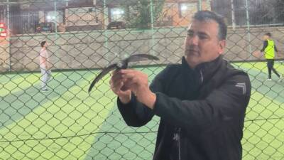 Kırşehir’de bir vatandaş, yaralı ebabil kuşunu kurtararak Doğa Koruma ve