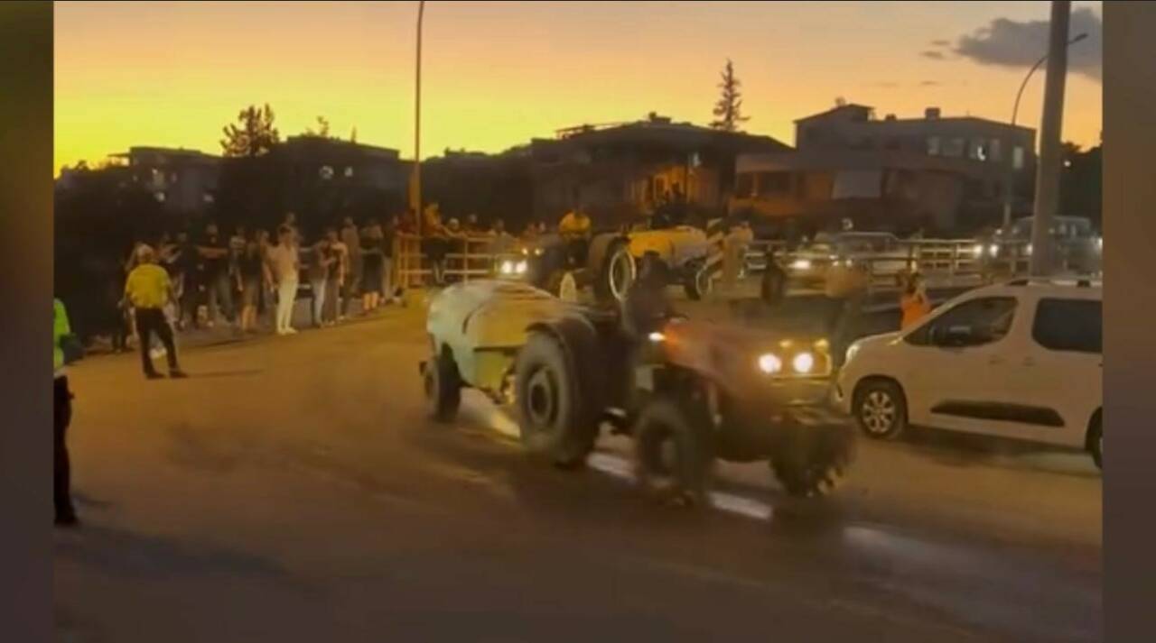 Hatay’ın Dörtyol ilçesinde meydana gelen orman yangınına ekiplerin müdahalesi devam