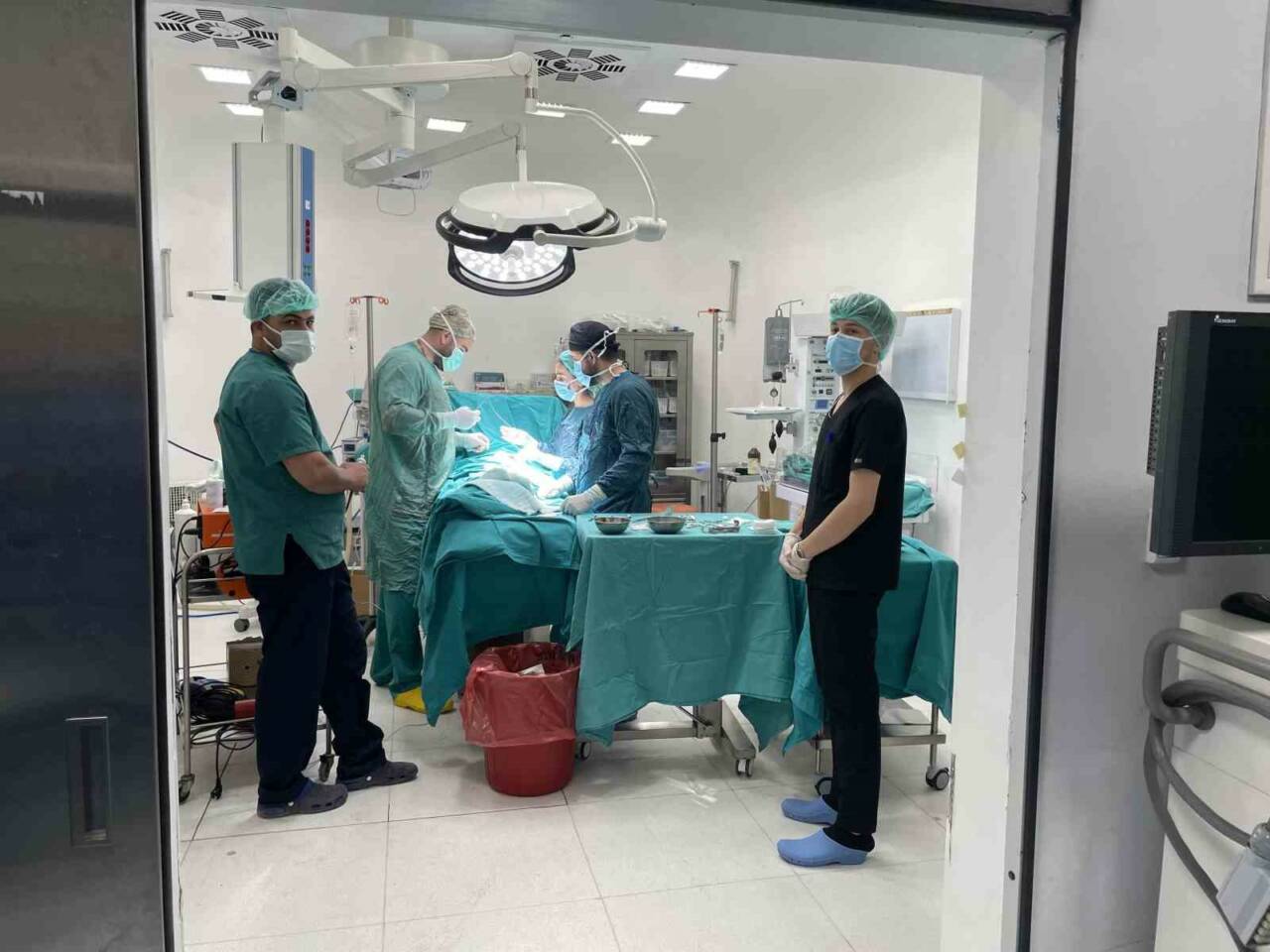 MUŞ (İHA) – Muş’un Malazgirt Devlet Hastanesinde görevli Üroloji Uzmanı