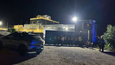 MERSİN (AA) – Mersin’in Tarsus ilçesinde oto yıkamacıya düzenlenen silahlı