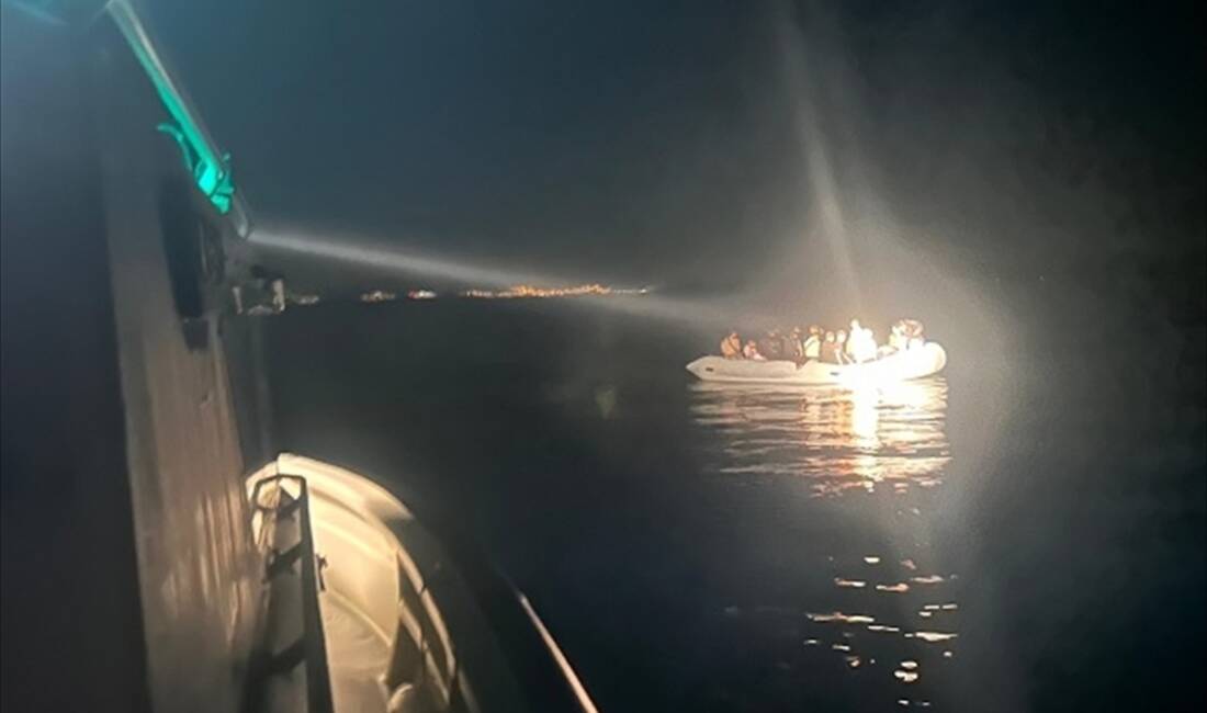 - Göçmen kaçakçısı olduğu iddiasıyla yakalanan 2 şüpheli gözaltına alındı