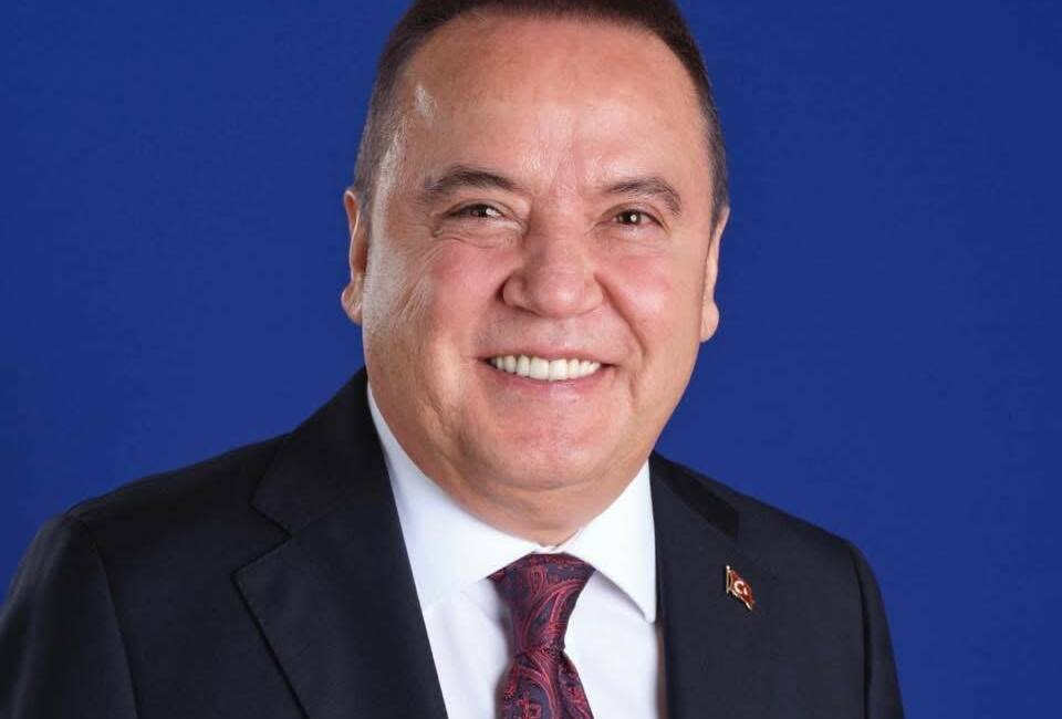 Antalya’da yürütülen rüşvet soruşturması kapsamında tutuklanan Antalya Büyükşehir Belediye Başkanı