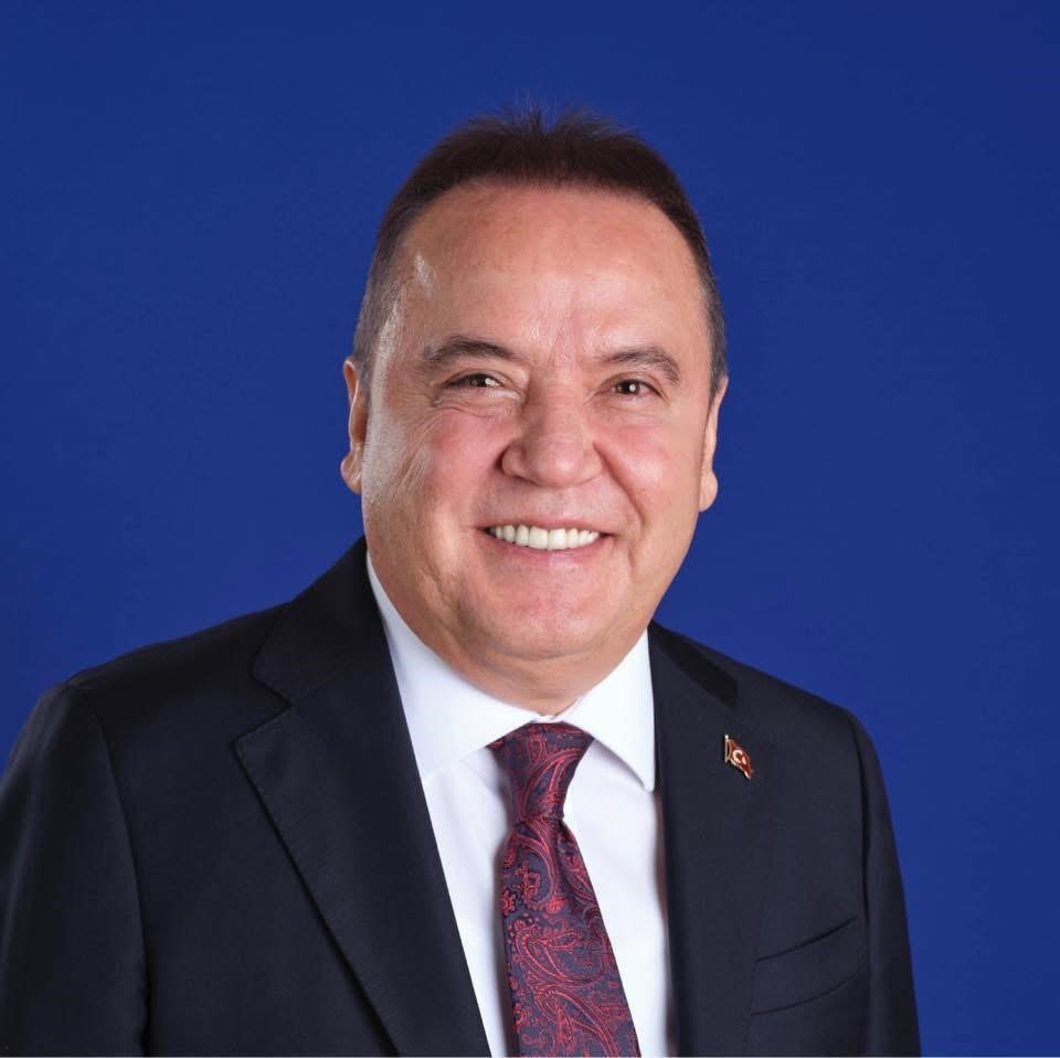 Antalya’da yürütülen rüşvet soruşturması kapsamında tutuklanan Antalya Büyükşehir Belediye Başkanı