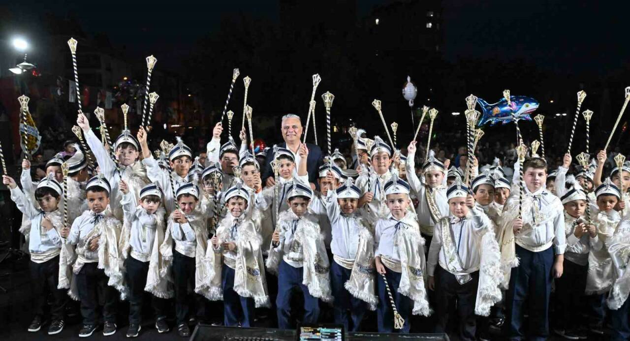 Muratpaşa Belediyesi’nin her yıl ihtiyaç sahibi ailelerin çocukları için düzenlediği