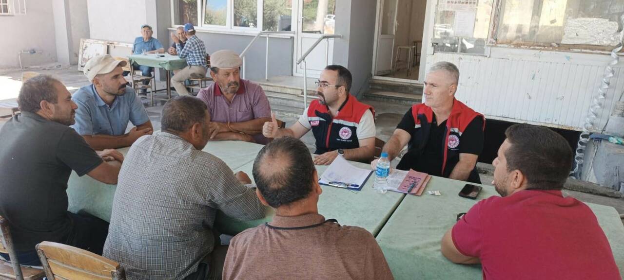 Aydın’ın Nazilli ilçesinde çiftlik hayvanı popülasyonunun yoğun olduğu mahallelerde çiftçi