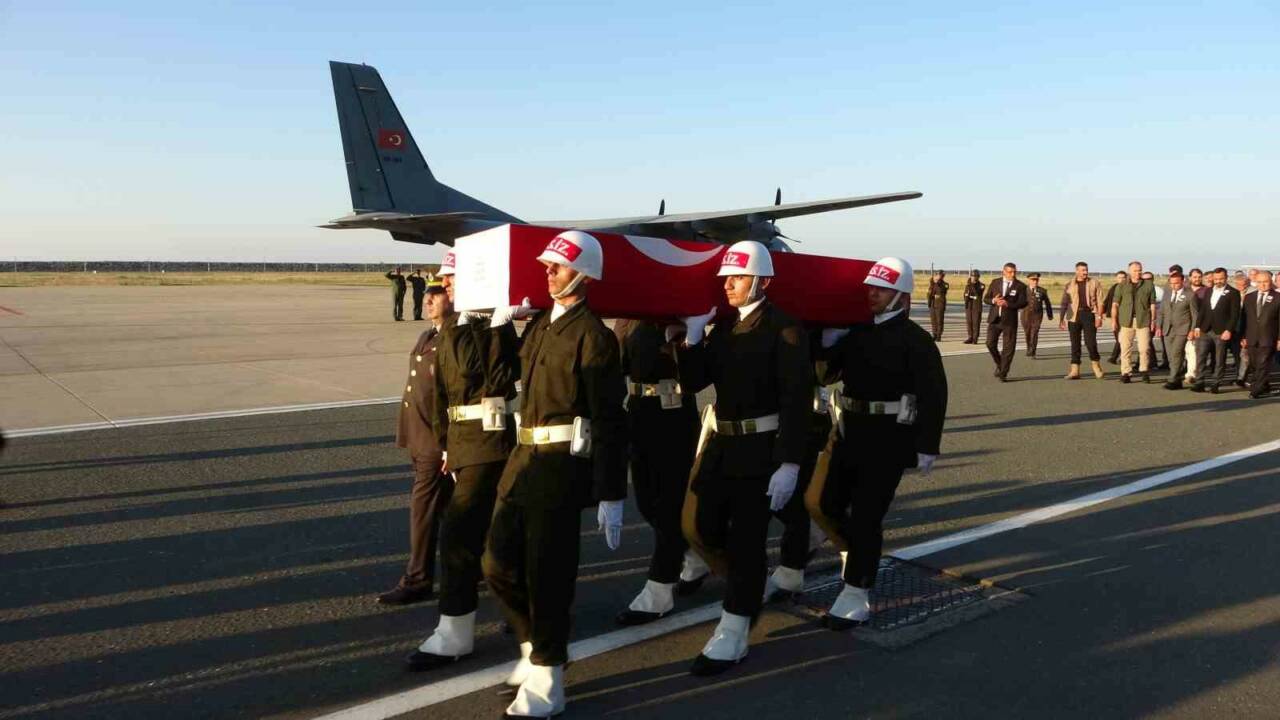 Pençe-Kilit Harekatı bölgesinde bir mağarada arama tarama faaliyeti sırasında metan