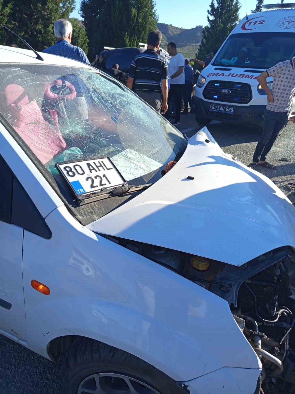 Osmaniye’nin Düziçi ilçesinde otomobil ile motosikletin çarpışması neticesinde meydana gelen