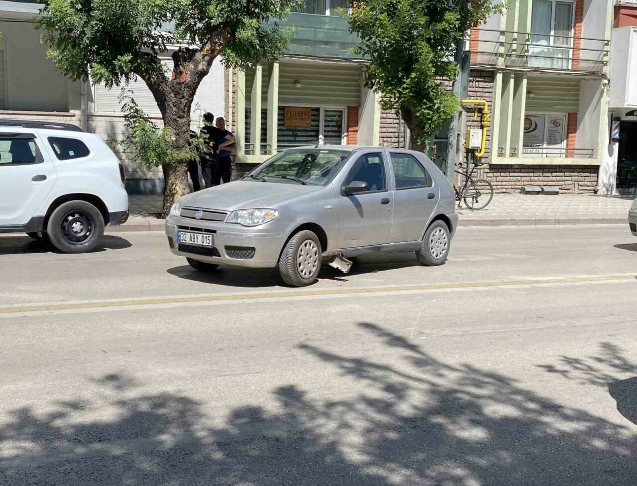Eskişehir’de otomobil ile çarpışması sonucunda geçirdiği trafik kazasında yaralanan motosikletli