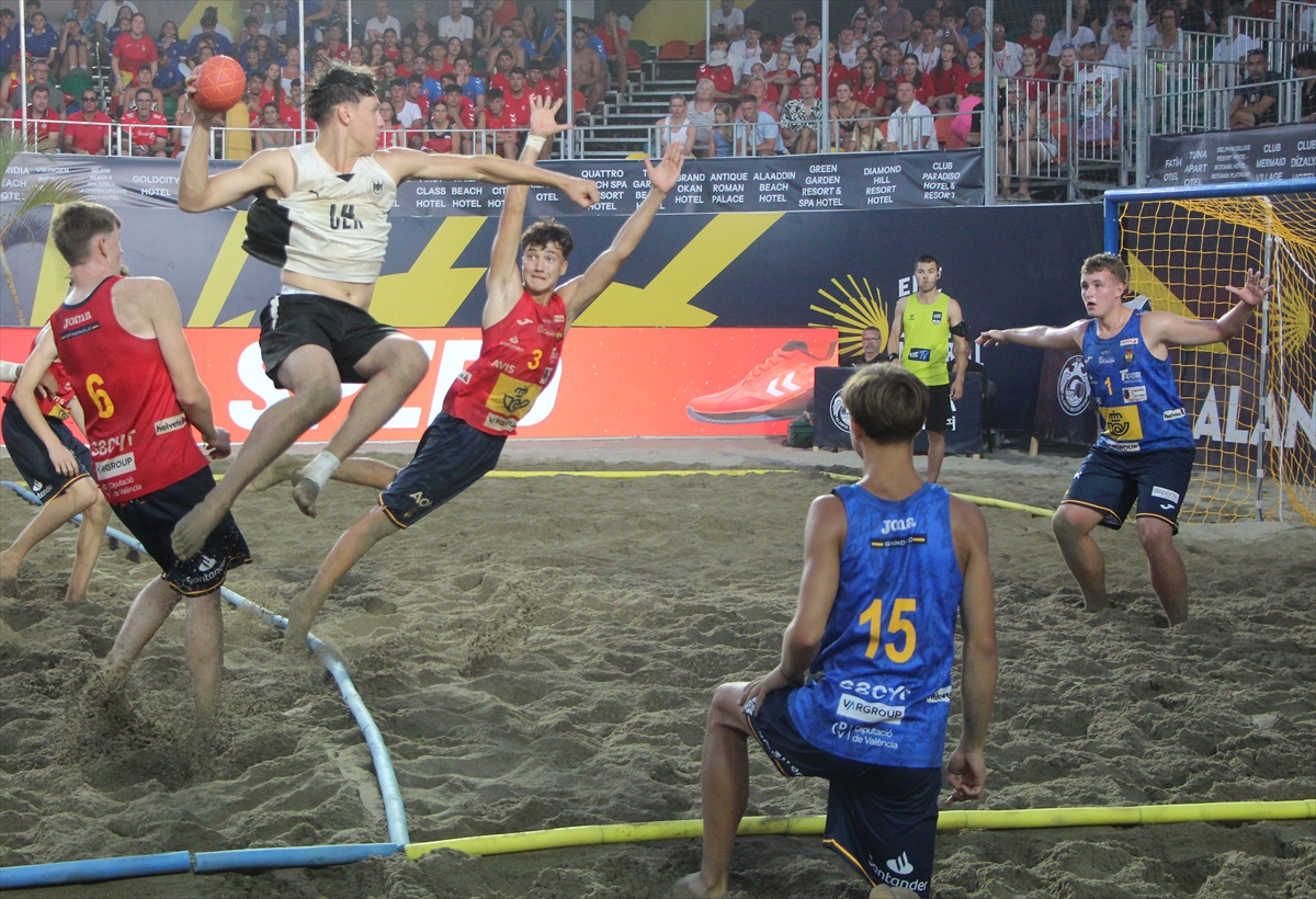 ANTALYA (AA) – 17 Yaş Altı EHF Avrupa Plaj Hentbolu