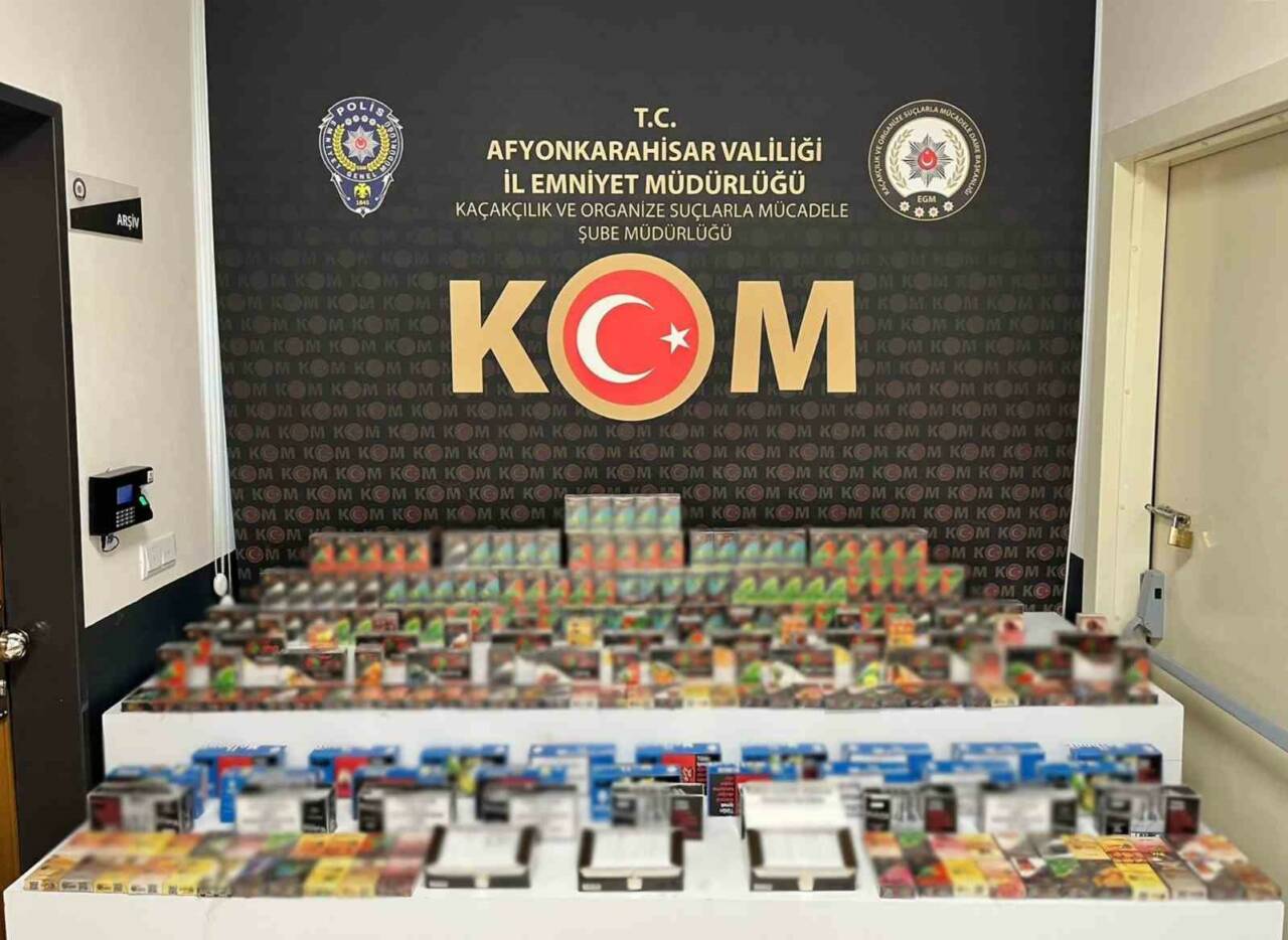 Afyonkarahisar’da polis tarafından iki ayrı adrese yapılan baskındı 6 bin