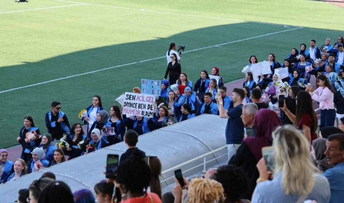 Düzce Üniversitesi tarafından düzenlenen 2024-2025 Akademik Yılı Mezuniyet Törenleri, meslek