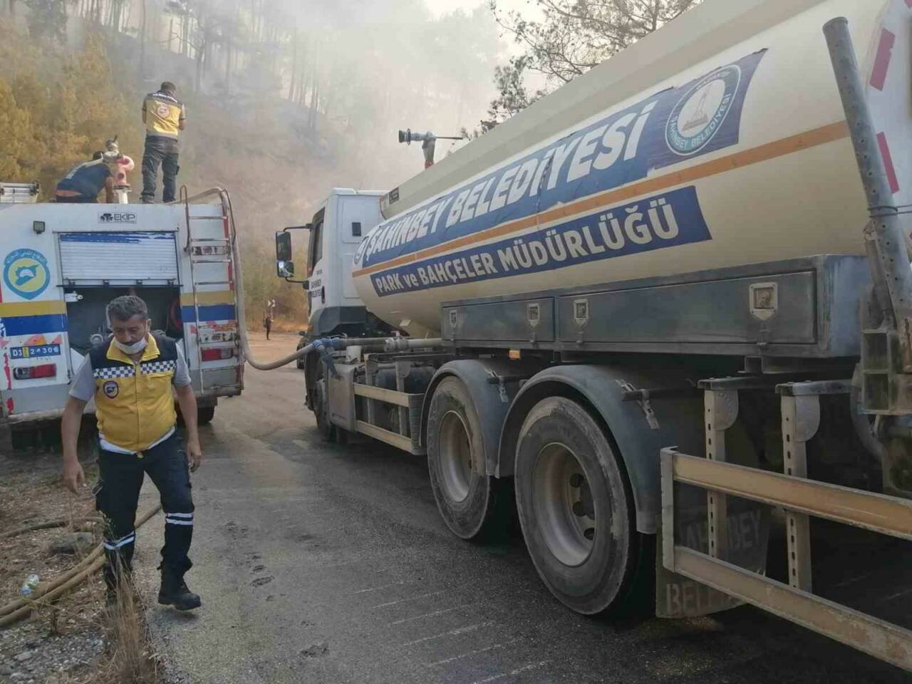 Hatay da meydana gelen yangına Şahinbey Belediyesi’nden hızlı müdahale geldi.