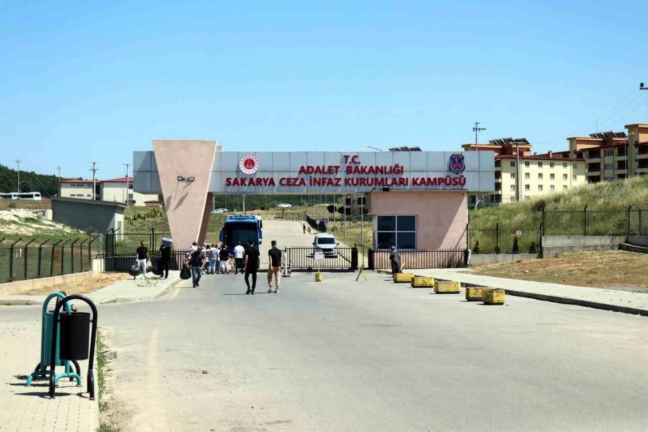 Sakarya’nın Ferizli ilçesinde 2 mahkum, cezaevinde intihar etti. Mahkumlardan birinin