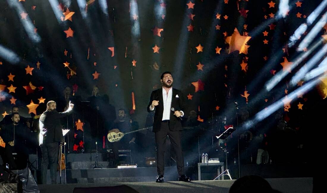 TRABZON (AA) – “Trabzon Kültür Yolu Festivali” etkinlikleri şarkıcı Serkan