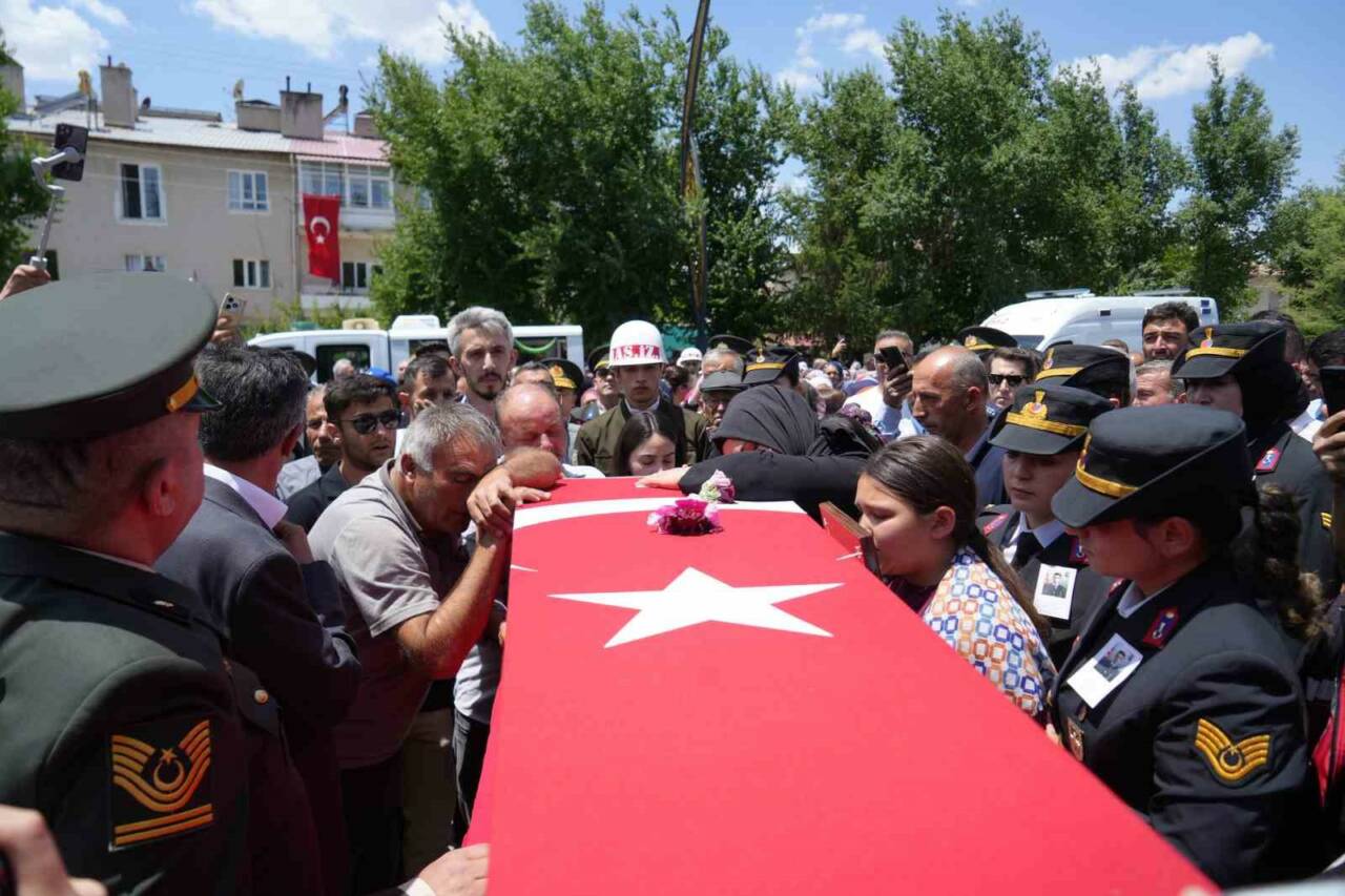 Pençe-Kilit Harekatında şehit olan Uzman Çavuş Enver Yaman, Niğde’de düzenlenen