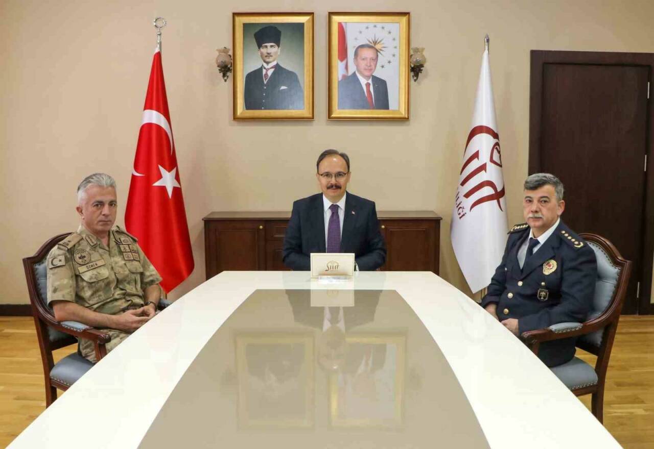 Siirt Valisi Kemal Kızılkaya, kaçakçılıkla mücadele kapsamında il genelinde düzenlenen