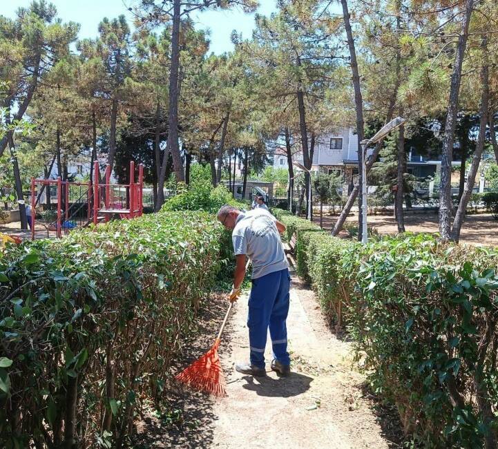 Silivri Belediyesi Park ve Bahçeler Müdürlüğü ilçede bakım, onarım ve