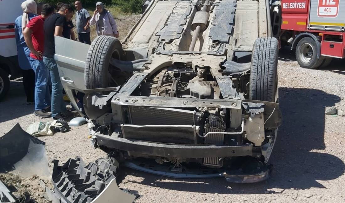 SİNOP (AA) – Sinop’un Boyabat ilçesinde otomobilin devrilmesi sonucu 3