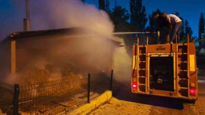 Sivas’ta Sızır Belediyesi’ne ait yufka üretim tesisinde yangın çıktı. Edinilen
