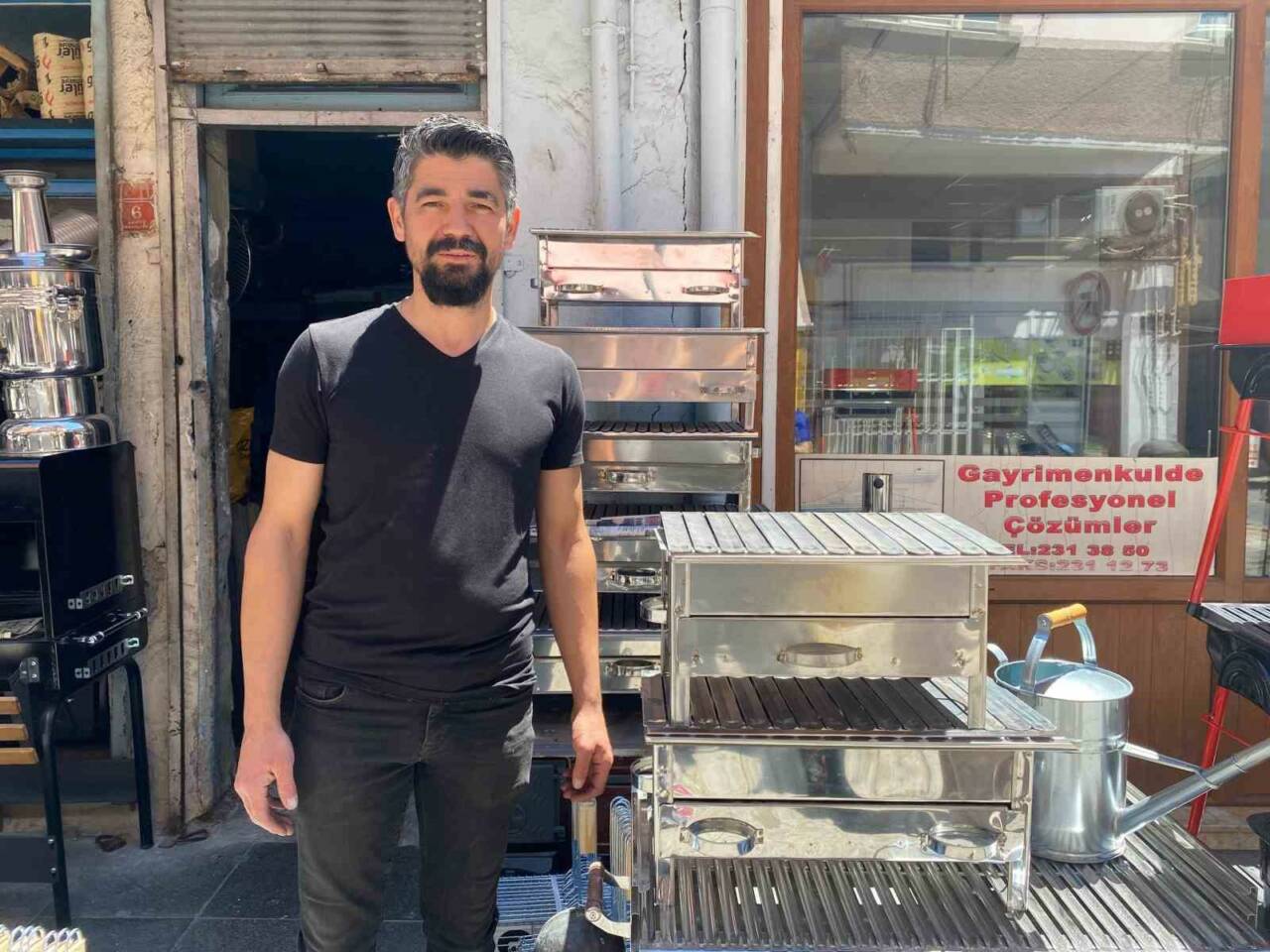 Eskişehir’de mangal satışı Gökhan Duru isimli esnaf, satışlarının son zamanlarda