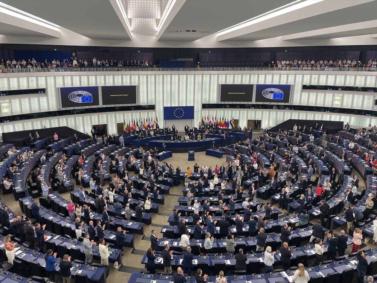 - Sosyalistler ve Demokratlar İlerici İttifakı Grubundan Slovenyalı milletvekili Matjaz