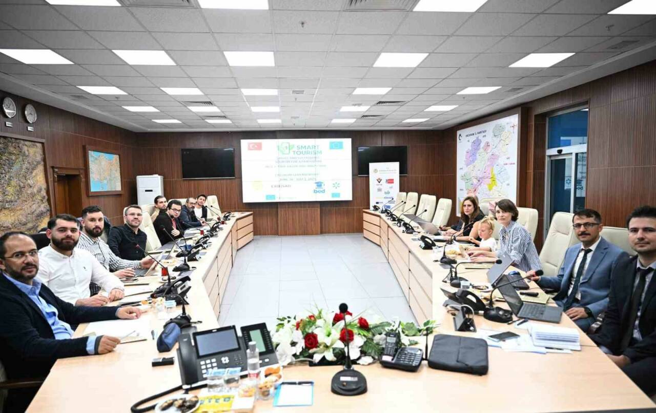 Erzurum Valiliği koordinasyonunda yürütülen Erasmus+ KA220-YOU “Adil Bir Gelecek İçin