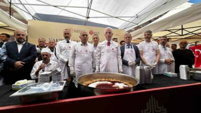 Fatih Eminönü’nde bulunan Tarihi Mısır Çarşısı’nda Fatih Belediyesi ve Vakfılar