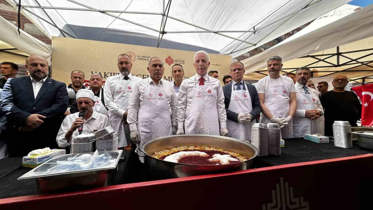 Fatih Eminönü’nde bulunan Tarihi Mısır Çarşısı’nda Fatih Belediyesi ve Vakfılar