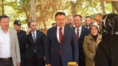 Kütahya’nın Tavşanlı ilçesine bağlı Tepecik beldesinde, ilk kez düzenlenen “Şenlikte