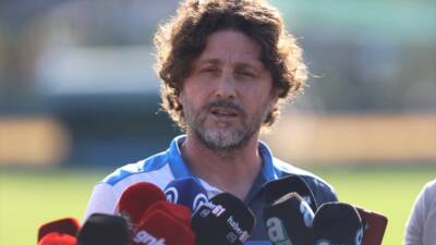 - "Hedefe oynayacak bir takım oluşturma gayreti içerisindeyiz"
- "Bence potansiyeli