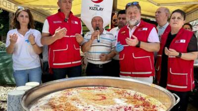 Türk Kızılay Manisa İl Merkezi Başkanlığı tarafından vatandaşlara 1000 kişilik