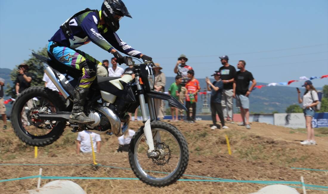 KOCAELİ (AA) – Türkiye Süper Enduro Şampiyonası’nın 2. ayağı, Kocaeli’nin