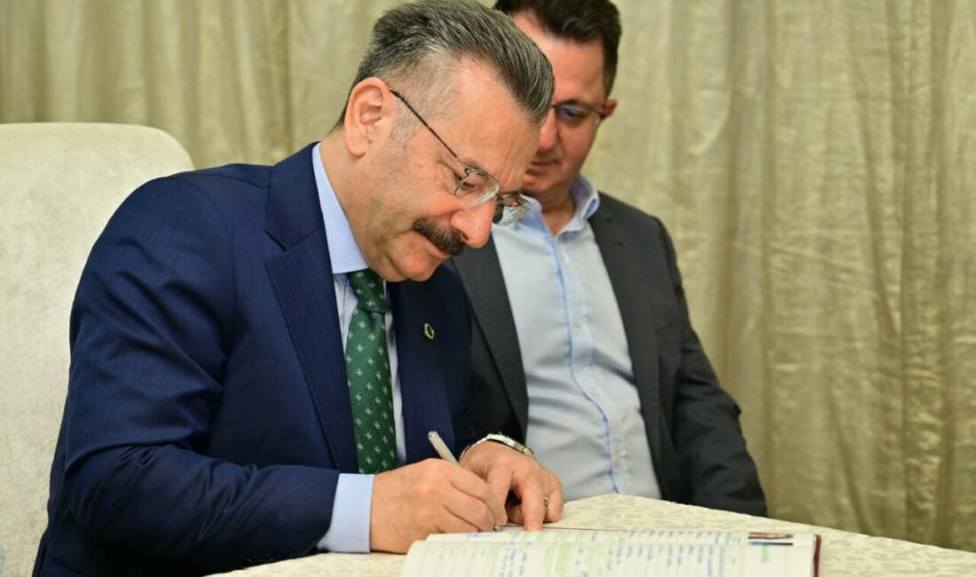 Eskişehir Valisi Hüseyin Aksoy, kentte görev yapan polis memurunun kızının