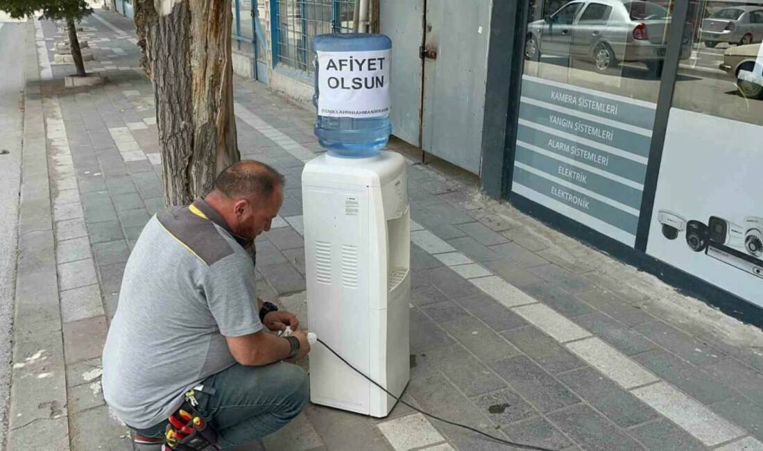 Yerköy Sinema Caddesi’nde esnaflık yapan Bekir Korkut, yaz aylarının kavurucu