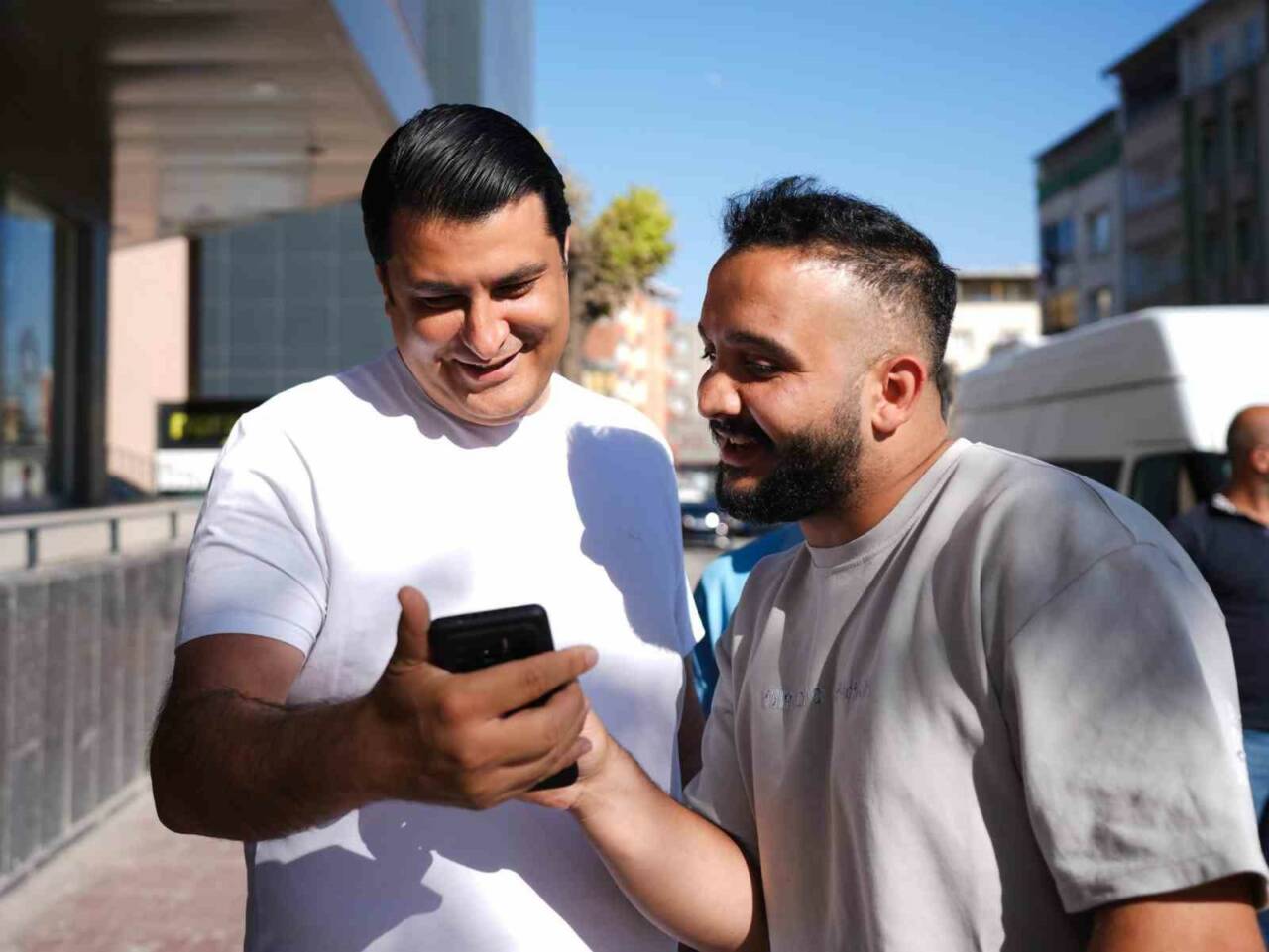 Şehitkamil Belediye Başkanı Umut Yılmaz, mahalle ziyaretleri kapsamında Özgürlük Mahallesi’nde