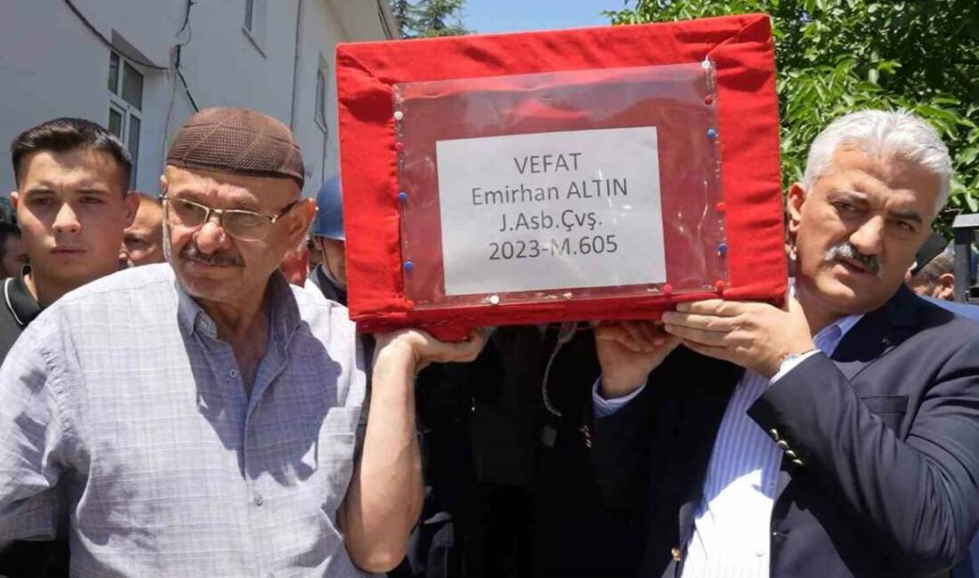İstanbul’da geçirdiği trafik kazasında hayatını kaybeden 24 yaşındaki Jandarma Astsubay